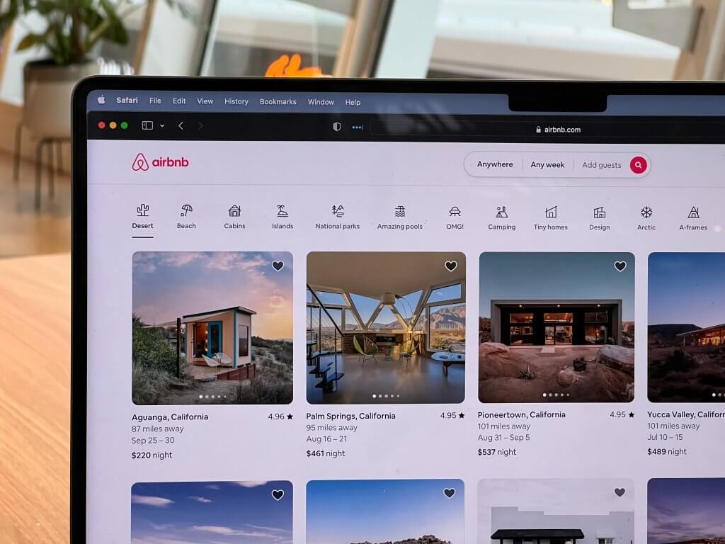 Airbnb Stock | analysts warn of changing travel trends